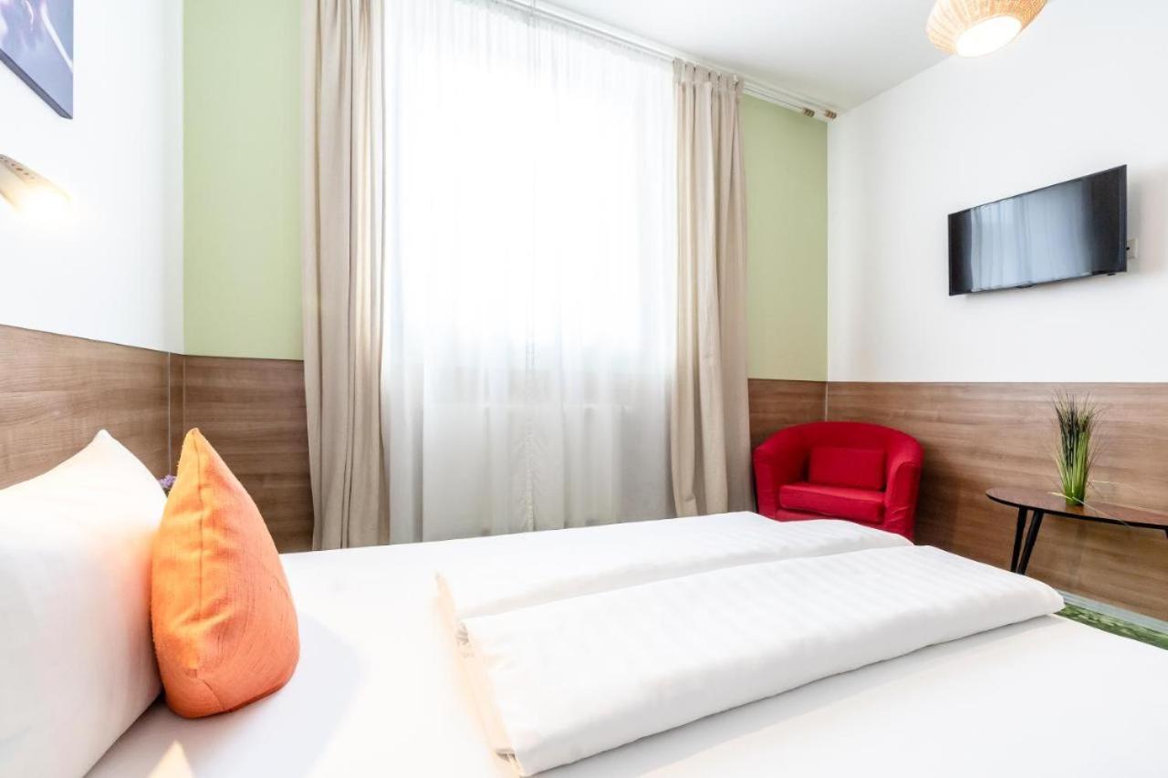 24Seven Apartments - Self Check-In Altdorf  Dış mekan fotoğraf