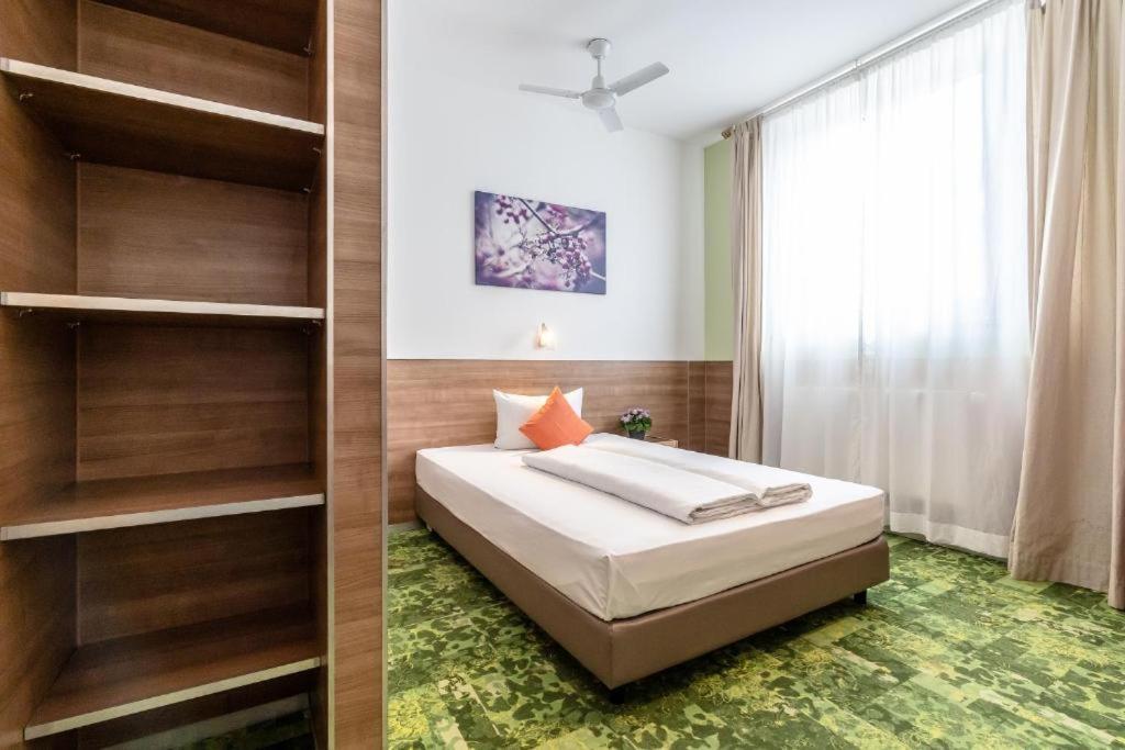 24Seven Apartments - Self Check-In Altdorf  Dış mekan fotoğraf