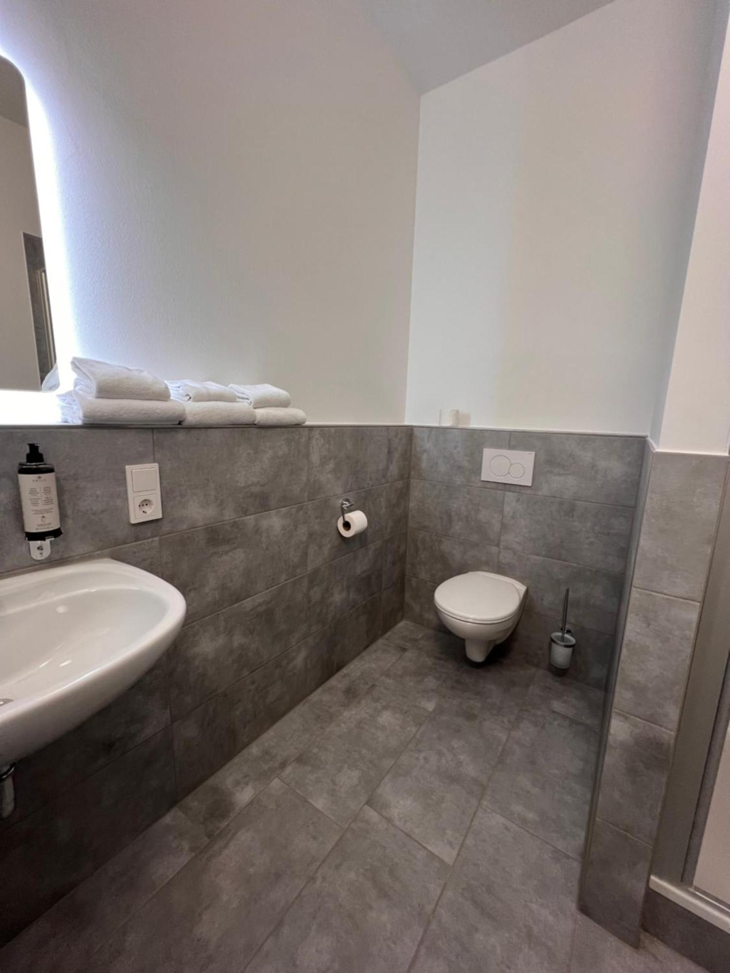 24Seven Apartments - Self Check-In Altdorf  Dış mekan fotoğraf
