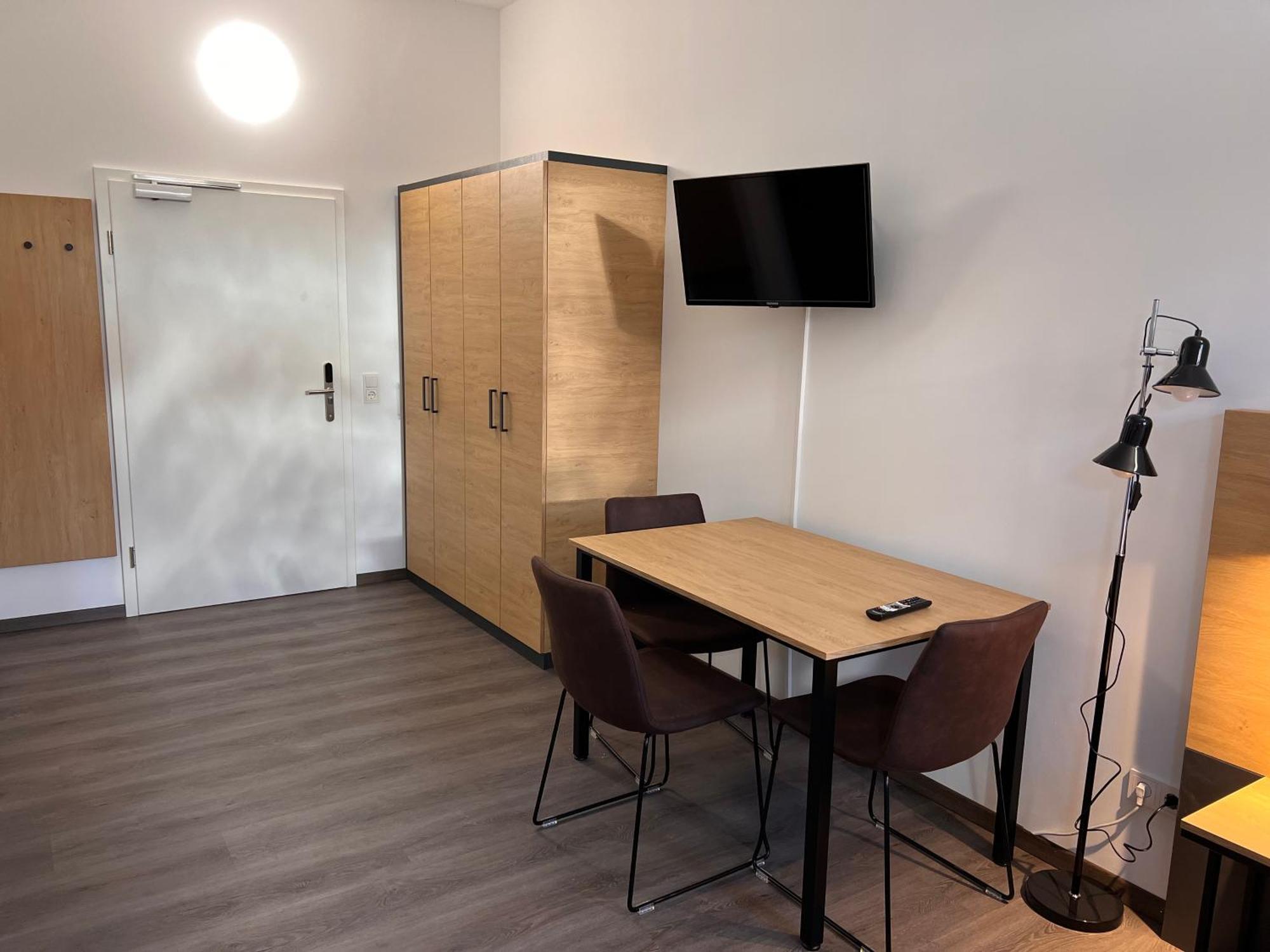 24Seven Apartments - Self Check-In Altdorf  Dış mekan fotoğraf